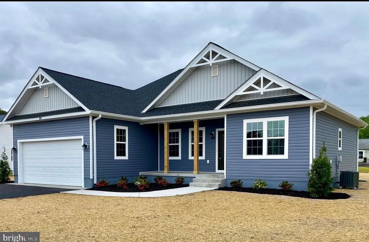 3 bed, 1900 sqft, $2,480 — Photo 1