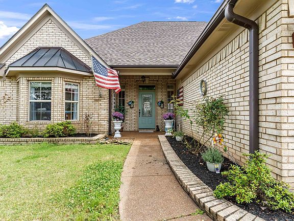 2nd image of 310 Whispering Meadows Dr