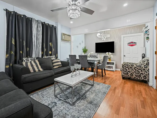 (undisclosed Address), Woodhaven, NY 11421