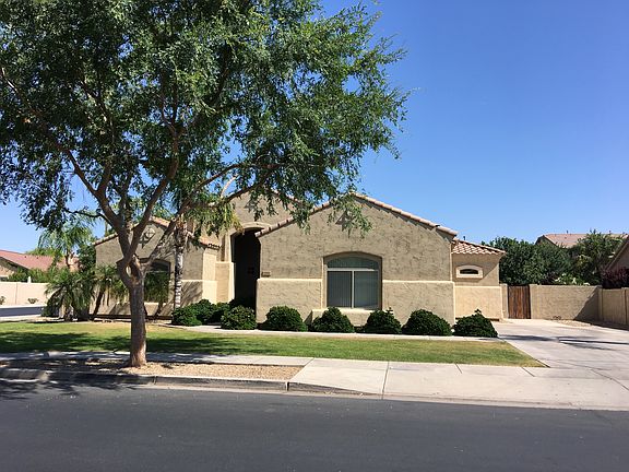 3rd image of 312 W Macaw Dr