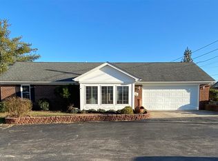 461 Broadway St, Brandenburg, KY 40108