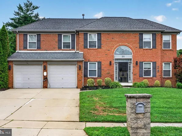 25 Dominion Dr, Marlton, NJ 08053