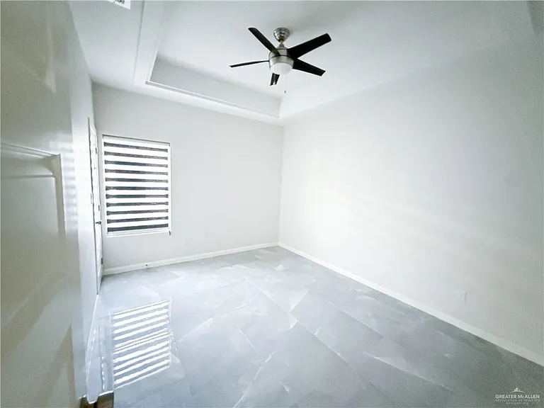 5704 Puffin Ave #4 — Photo 10