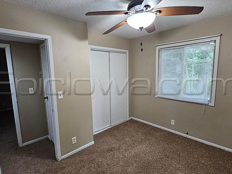 1207 O Avenue Pl NE — Photo 12