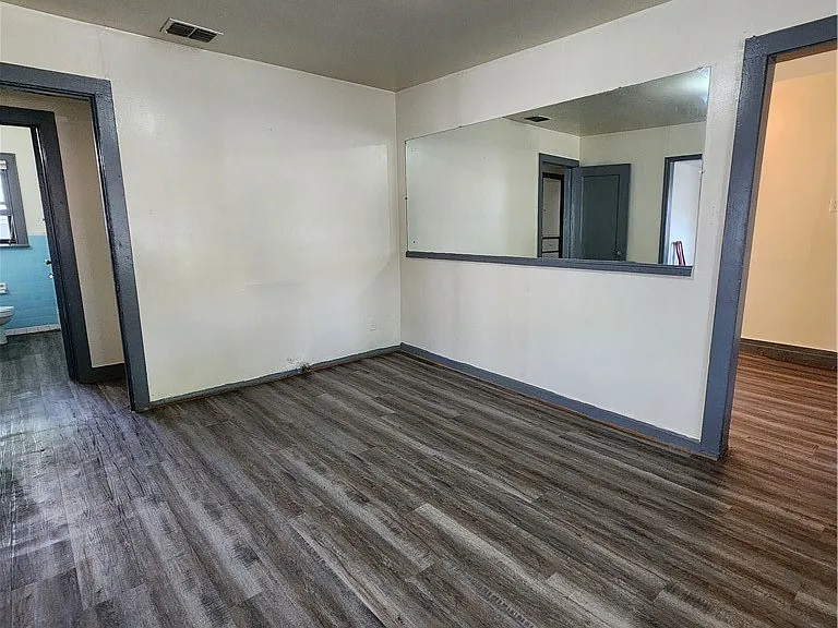 309 Indiana Ave — Photo 5