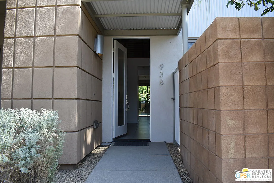2 bed, 2.5 bath, 1917 sqft, $3,800 — Photo 1