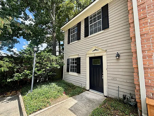 2030 Plantation Dr #B1 Photo 1