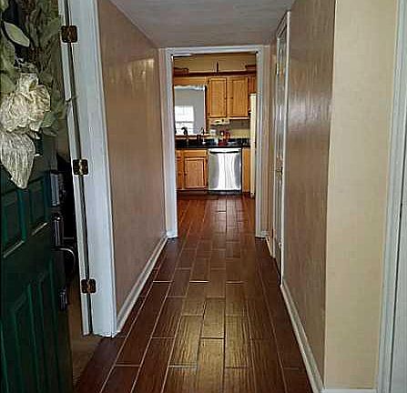 5th image of 608 Maxwood Ct