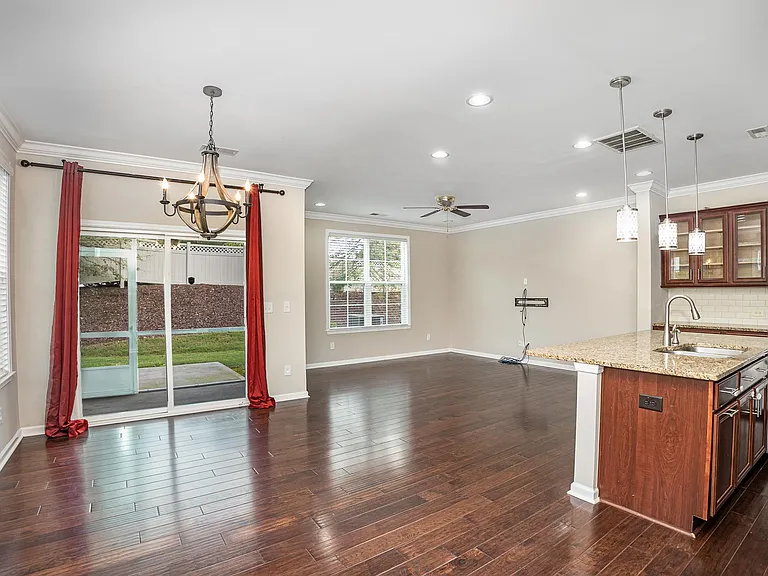 836 New Derby Ln — Photo 10