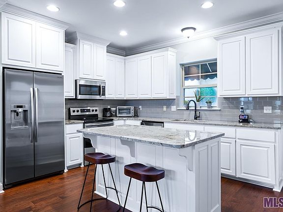 5th image of 13021 N Vieux Carre Cir
