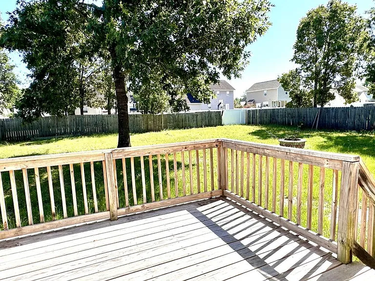4425 Scenic Pines Dr — Photo 18