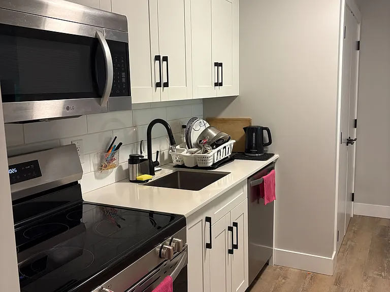 400 Scenic Dr S #9 — Photo 5