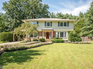 8619 Gateshead Rd, Alexandria, VA 22309