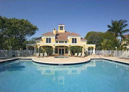 Clubhouse - poolside