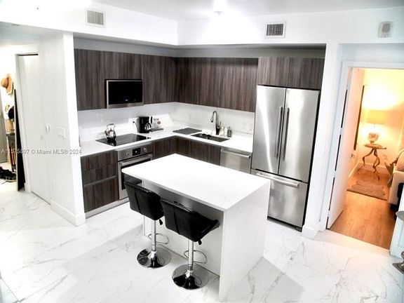 2nd image of 488 NE 18th St Unit 2602