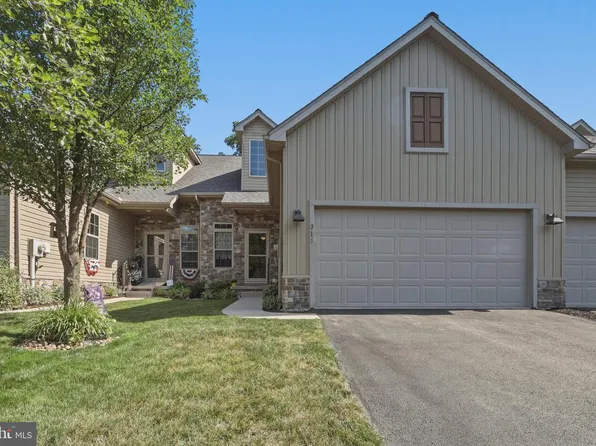 915 Quail Run Dr, Waynesboro, PA 17268