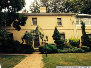 128 Windermere Rd, Staten Island, NY 10305