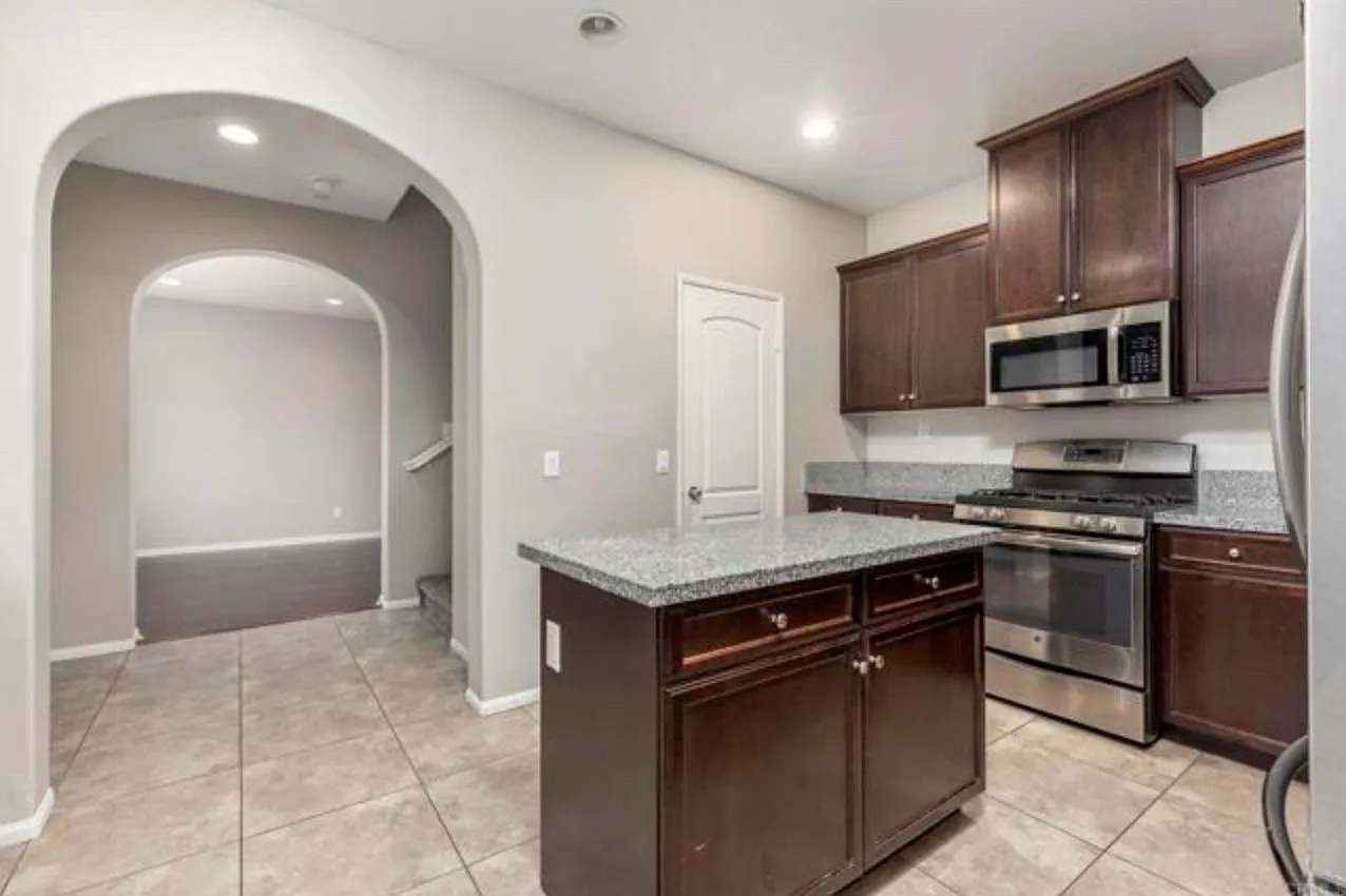 37337 Paseo Violeta — Photo 2
