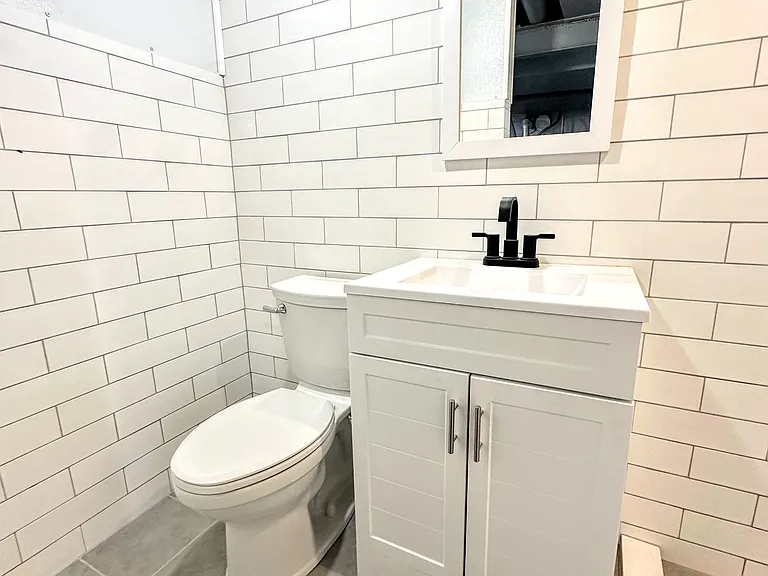 1607 Girard Ave — Photo 10