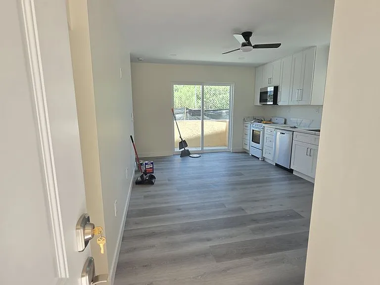6328 Cleo St — Photo 5