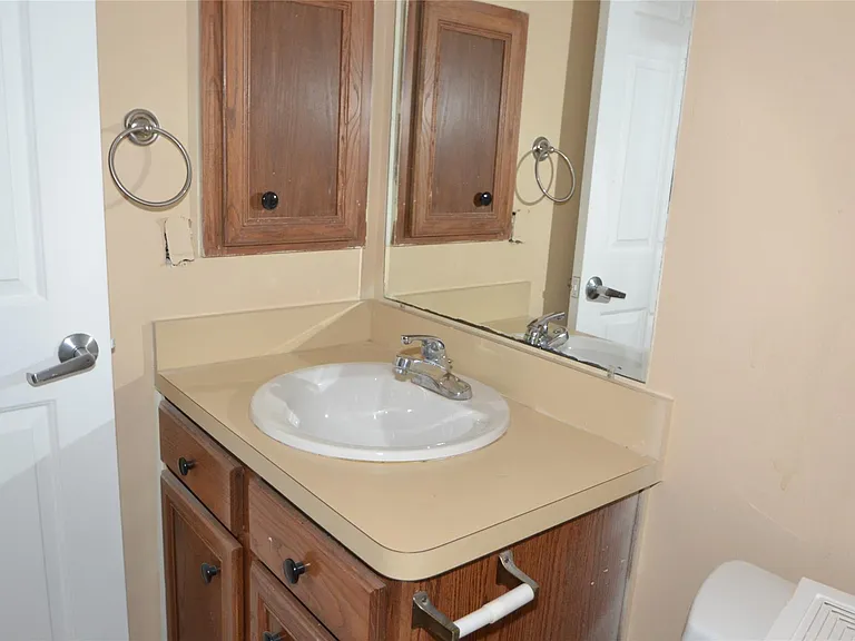 304 Dell Ct #6 — Photo 17