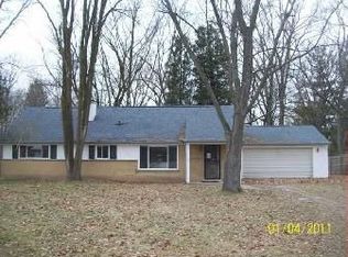 23151 Beech Rd, Southfield, MI 48033