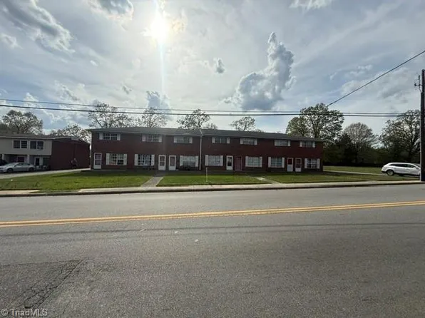 10 Liberty Dr #A-g, Thomasville, NC 27360