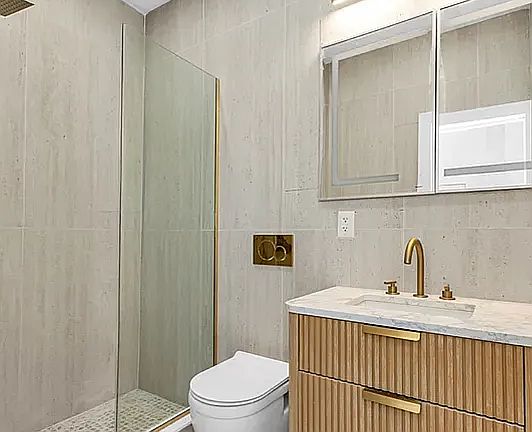 3rd image of 19 Saint Marks Pl APT 5H