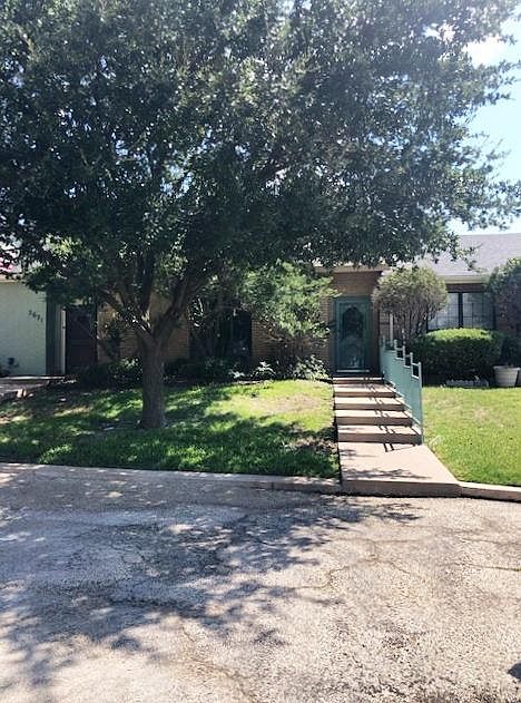 1st image of 2623 Queens Ct