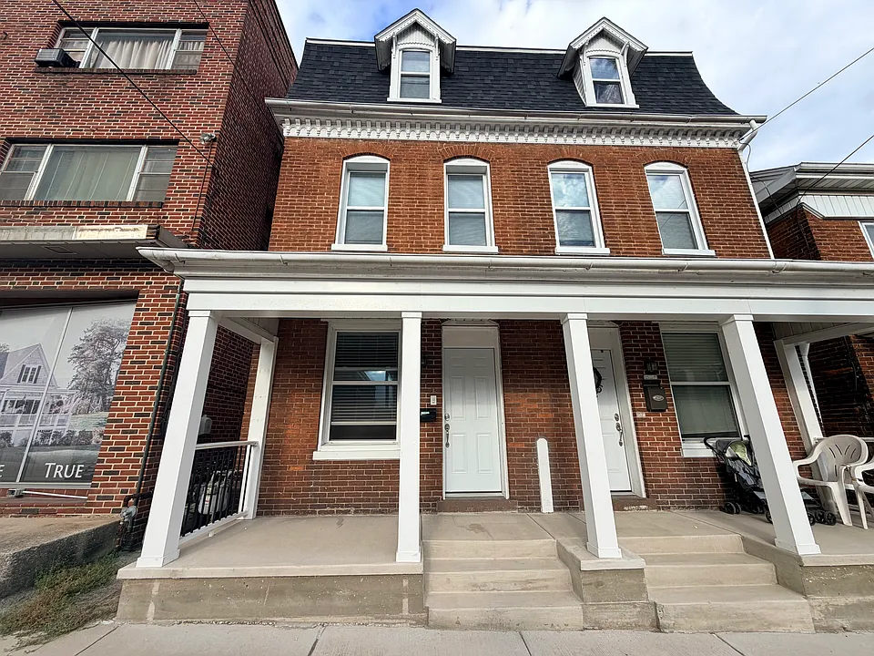 23 S Main St