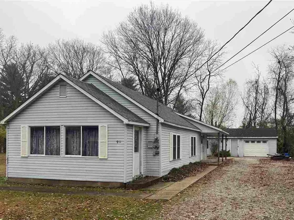 911 N 37th St, Terre Haute, IN 47803