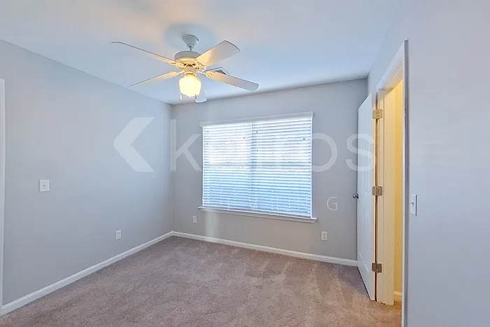 261 Alexander Pointe Dr — Photo 9