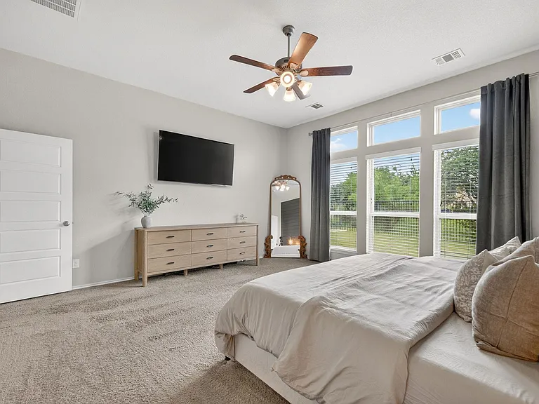 209 Lacey Oak Loop — Photo 17