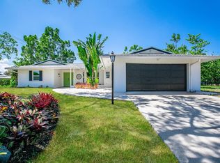 3200 Pinecrest St, Sarasota, FL 34239