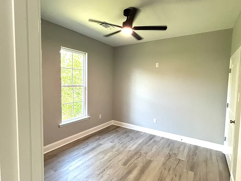 5474 Paige St — Photo 6