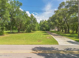 10158 E Shorecrest Rd, Biloxi, MS 39532