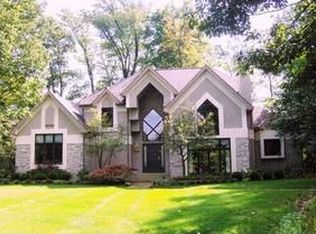10275 Sylvian Dr, Dublin, OH