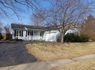 801 S 8th St, Dekalb, IL 60115