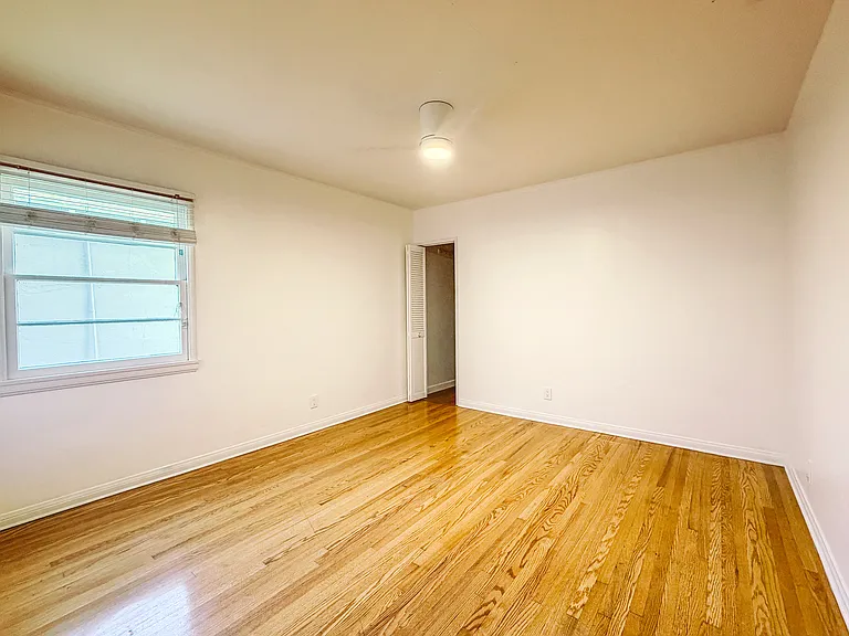 5518 Denny Ave — Photo 8