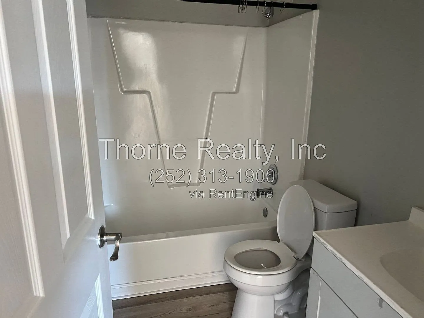 2 bed, 1.0 bath, $725 — Photo 4
