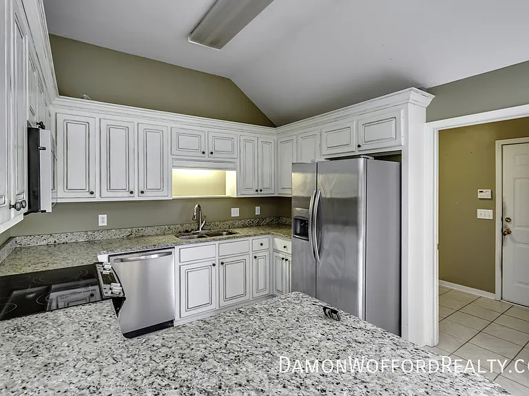 131 Hunters Row — Photo 23