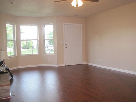 3rd image of 514 Ponderosa Ave