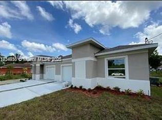 117-119 Meadow Rd, Lehigh Acres, FL 33973