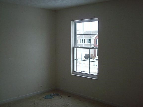 3rd image of 2256 Girard Ln E