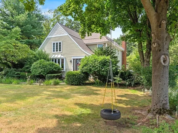 388 Franklin St, Wrentham, MA 02093