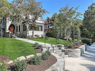 262 Irving Ave, Providence, RI 02906