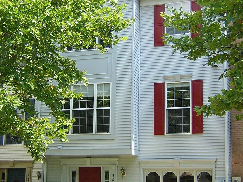 Spectacular Russett TH