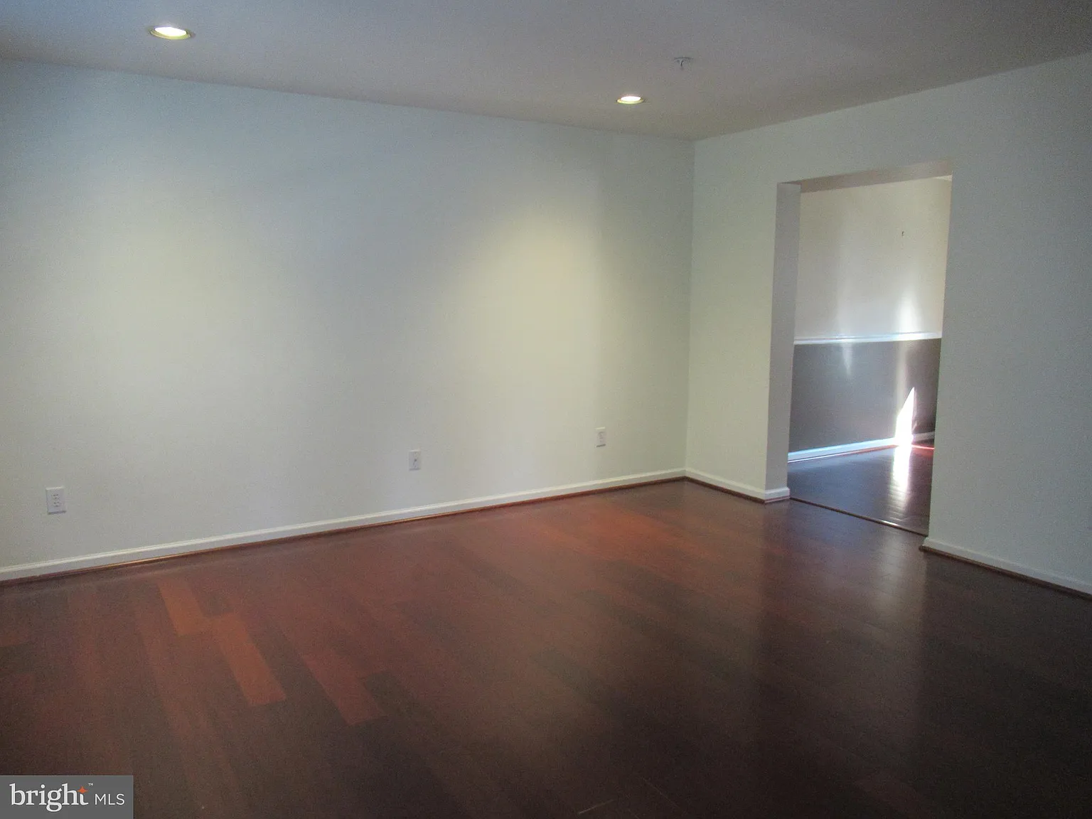 2 bed, 1.5 bath, 1260 sqft, $2,199 — Photo 3