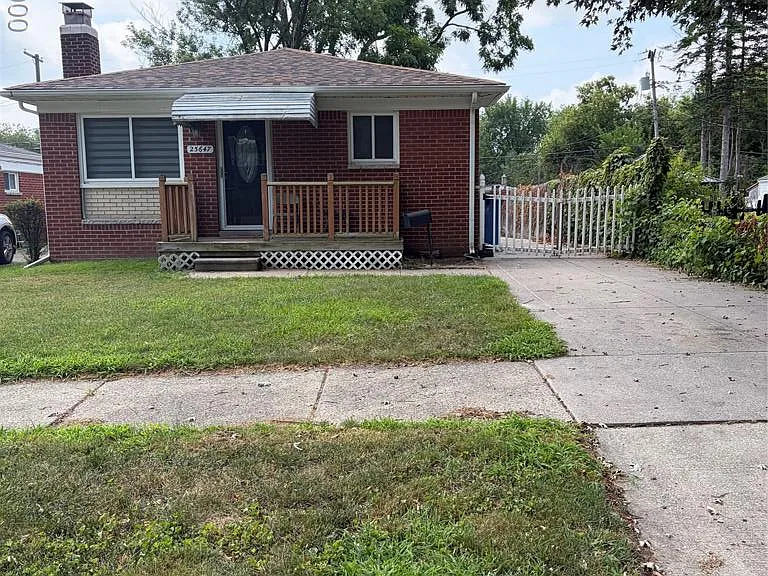 25647 Hanover St — Photo 3