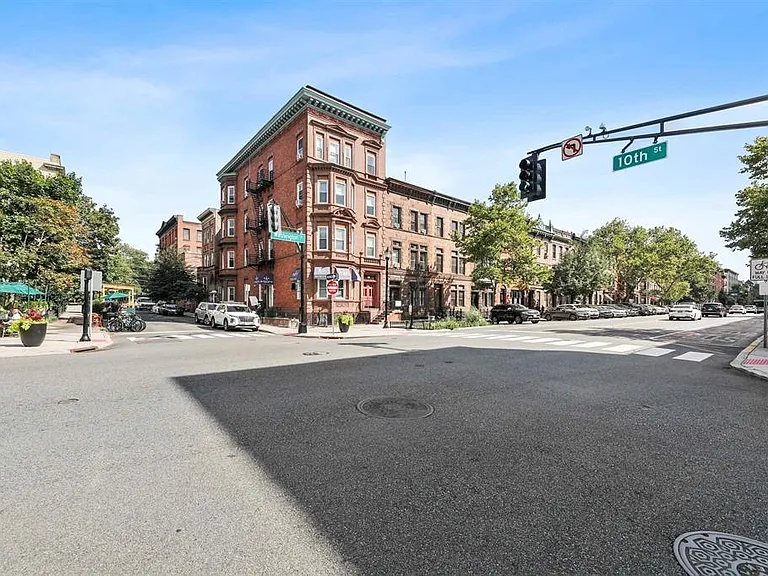 931 Park Ave #5R — Photo 14